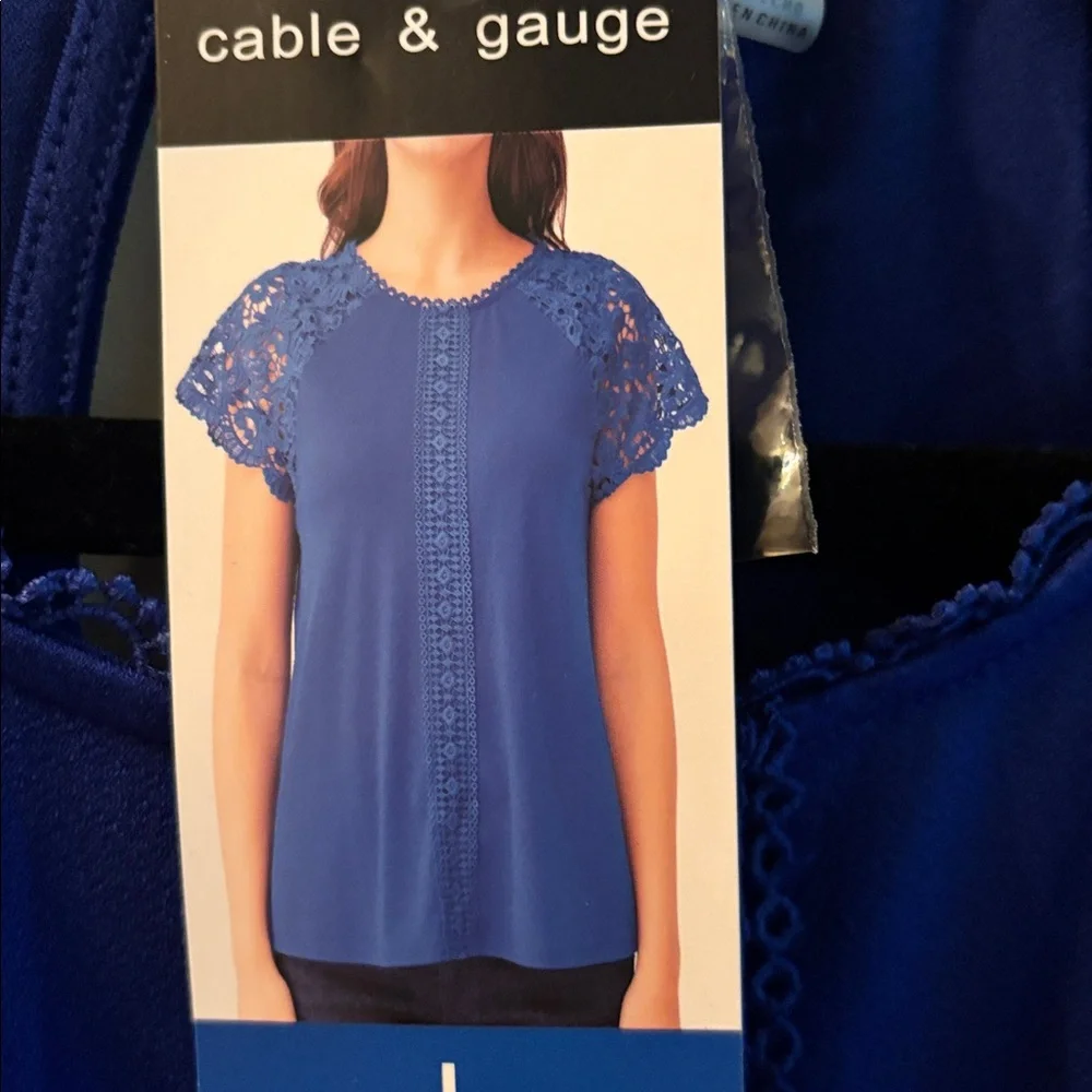 NWT Cable & Gauge Women's Royal Blue Top Large - Picture 2 of 8